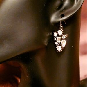 NEW American Eagle Elegant Crystal Gunmetal Earrings E1P34